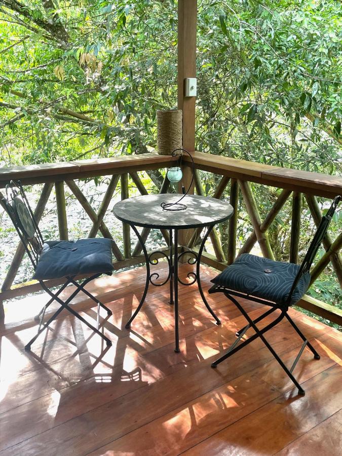 Caoni Riverside Lodge Puerto Quito Exterior photo